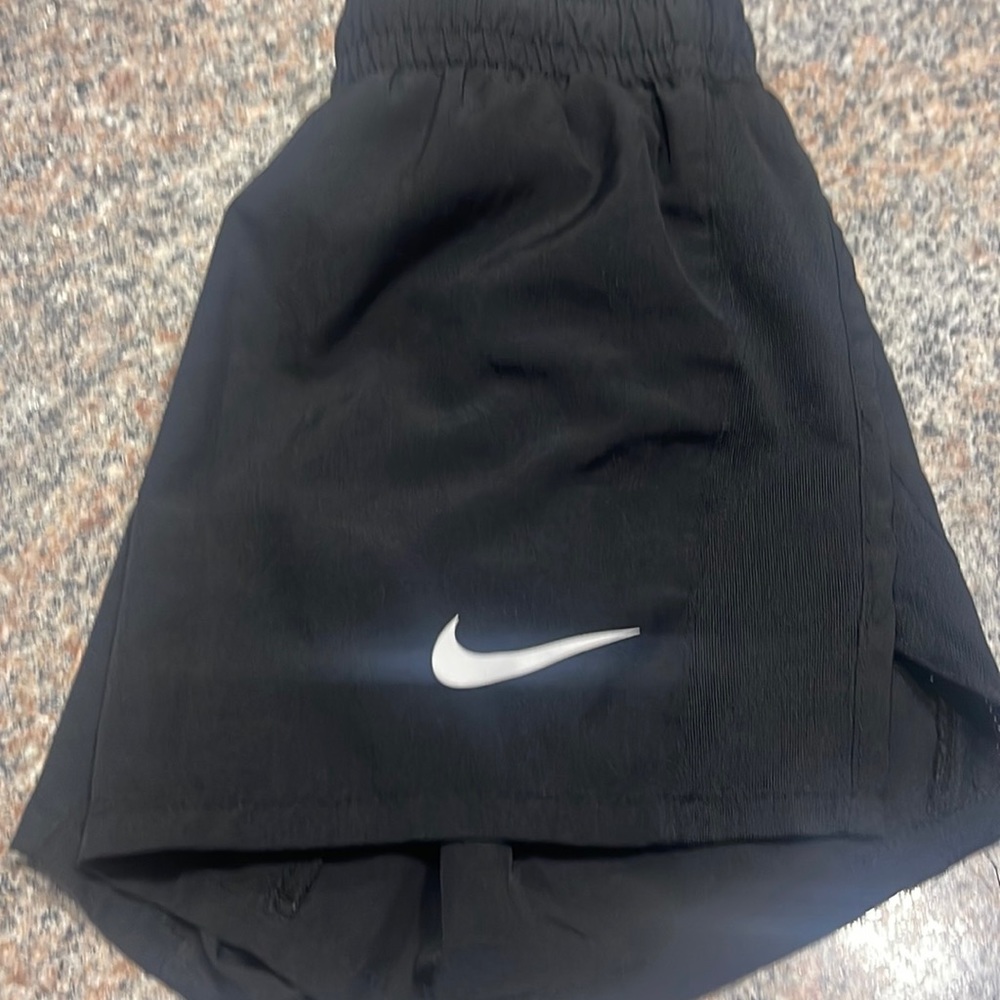 5 pair girls Nike/under armour/adidas shirts. Small.